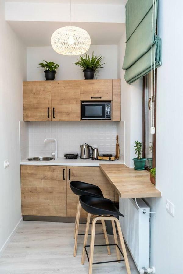 Modern Studio Near Rustaveli Ave - By Wehost Тбилиси Экстерьер фото